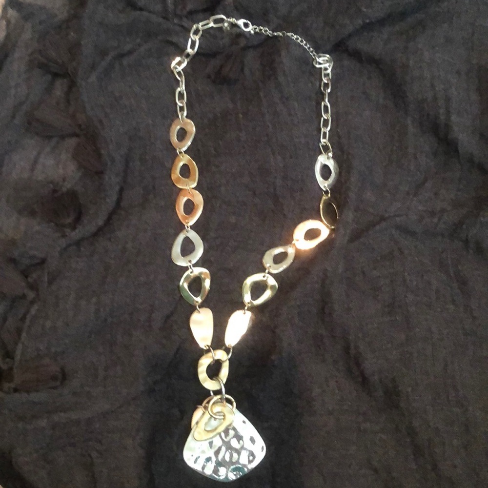 Tricolored Metal necklace!